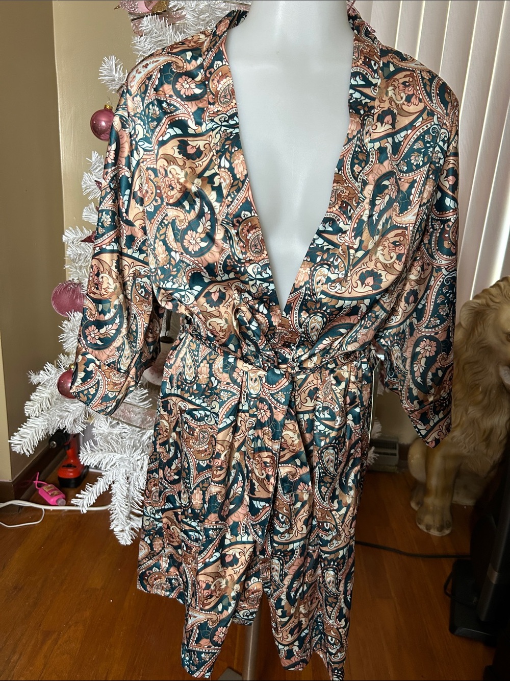 Soho Apparel Teal & Peach Paisley Satin Robe